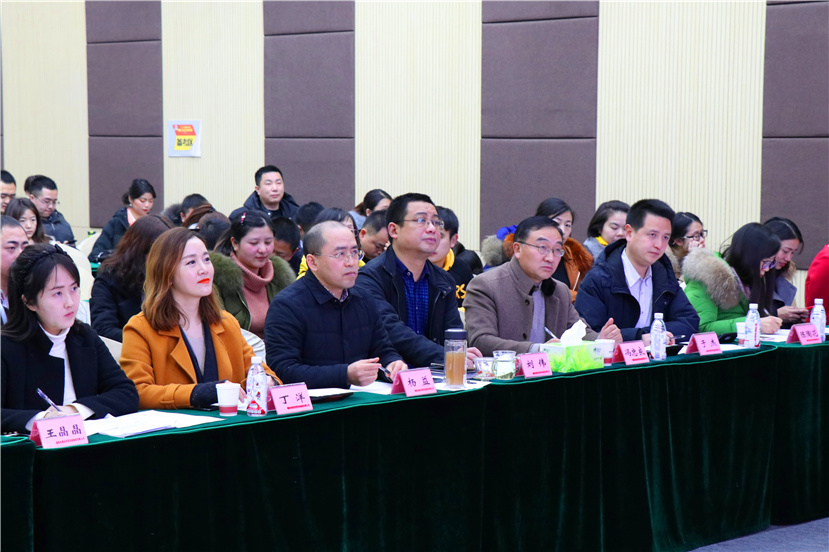 集團(tuán)公司舉行“勵志踐行十九大，青年建功正當(dāng)時”主題演講比賽