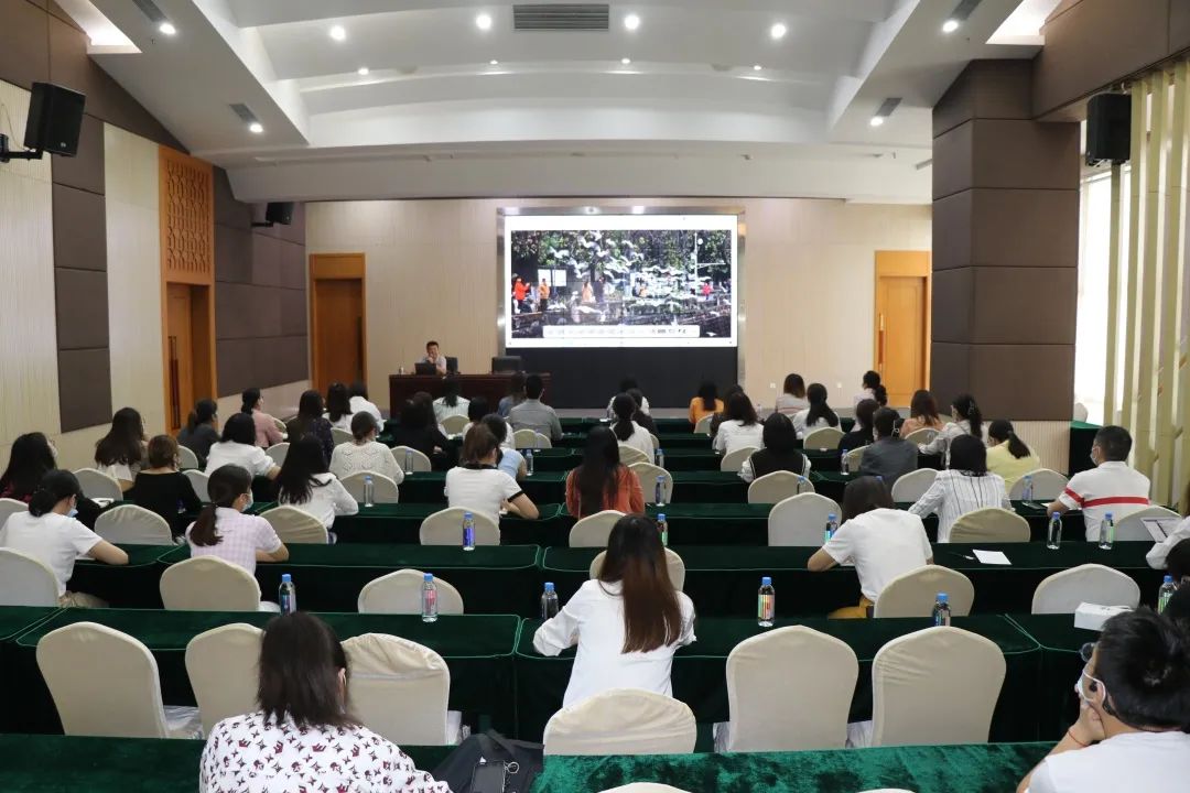 拍好圖片、講好故事、樹好形象——集團(tuán)公司工會(huì)開展“職工素質(zhì)提升課堂”之《攝影入門及提高》培訓(xùn)